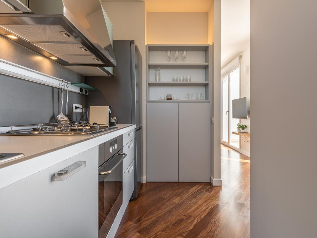 Penthouse Center Apartment Каляри Екстериор снимка