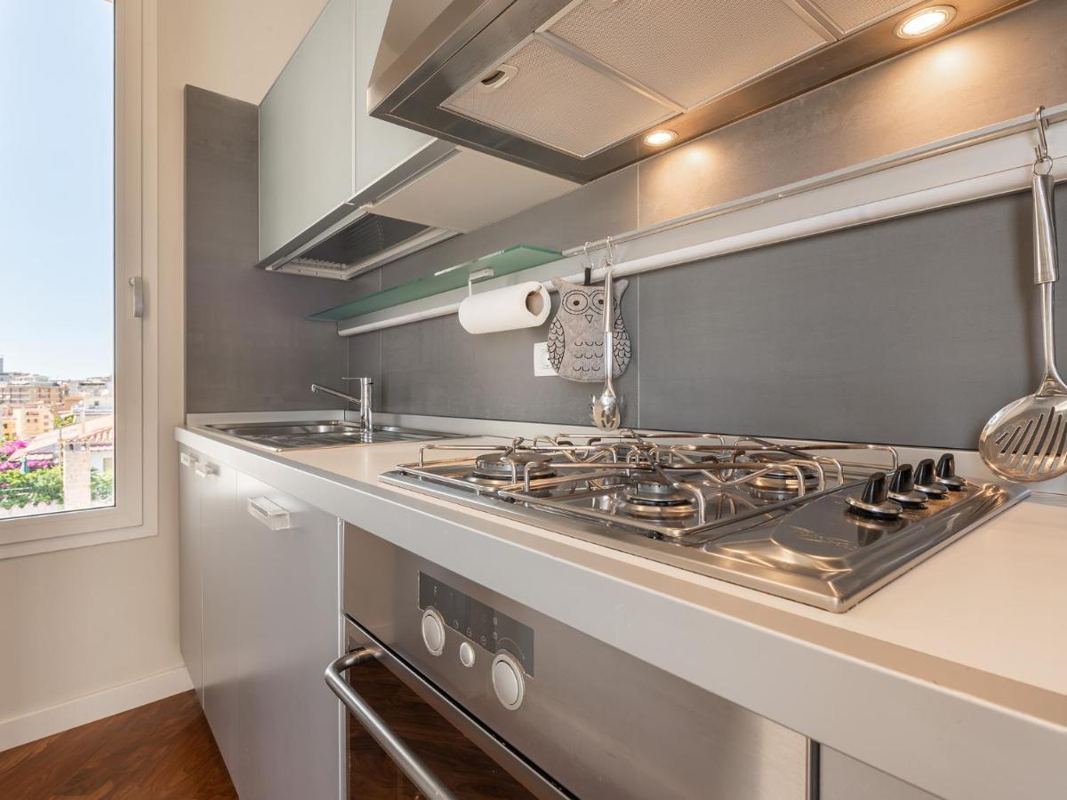 Penthouse Center Apartment Каляри Екстериор снимка
