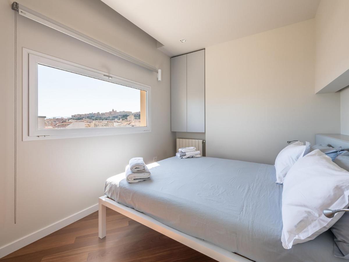 Penthouse Center Apartment Каляри Екстериор снимка