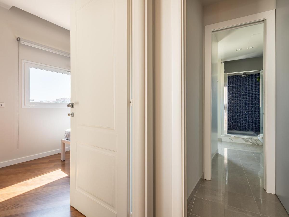 Penthouse Center Apartment Каляри Екстериор снимка
