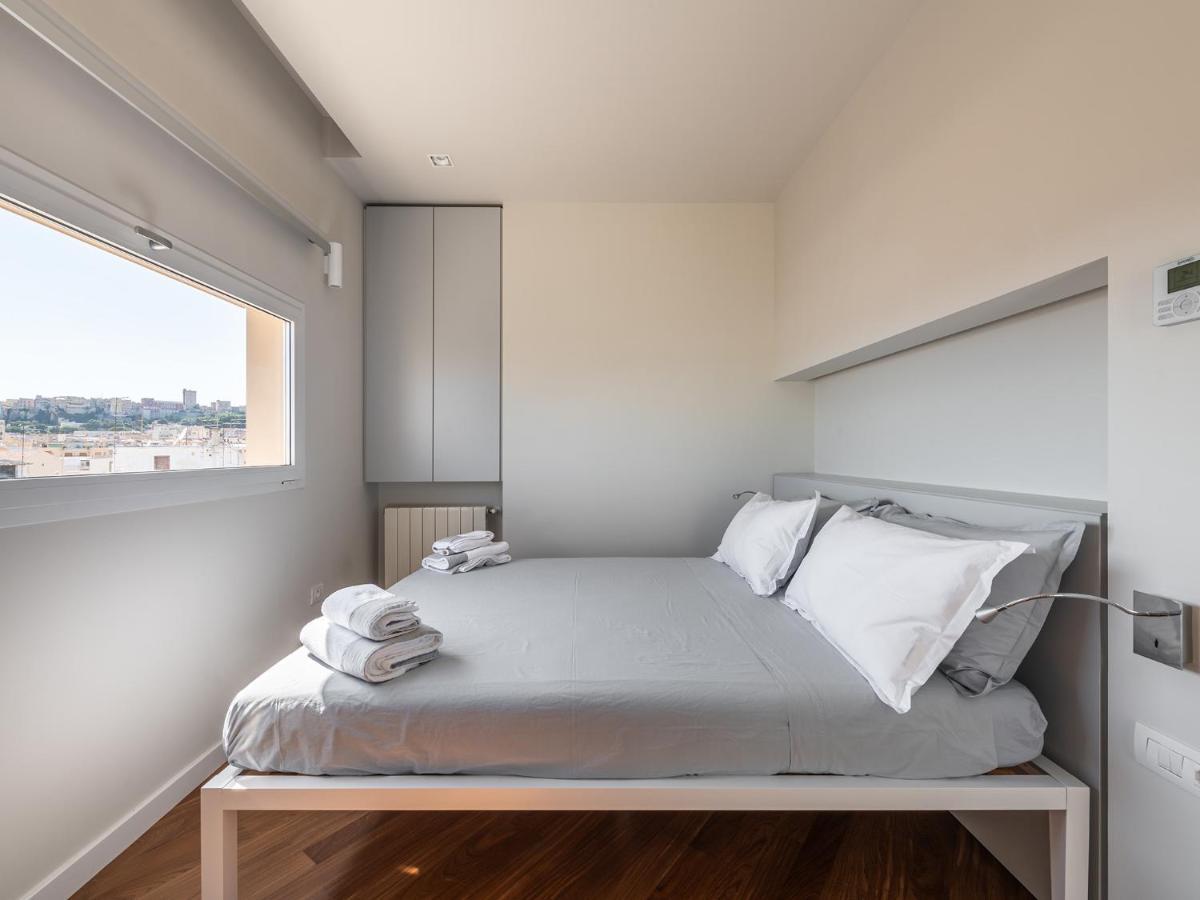Penthouse Center Apartment Каляри Екстериор снимка